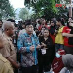 Bupati Garut Pastikan Penanganan Kebakaran di TPA Pasir Bajing Hampir Tuntas, Kendaraan Pengangkut Sampah Kembali Normal